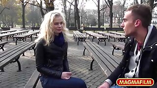 Tender incītis blondīne izpaužas mans lielais gailis