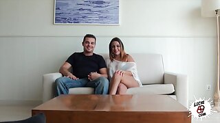 Krūšu milfs uz āķa