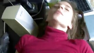 Sperma uz viņas jaukās sejas