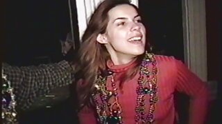 Pussy laizīšana un cowgirl sex