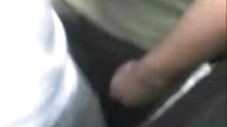 Brunete zeķēs un karsts sekss