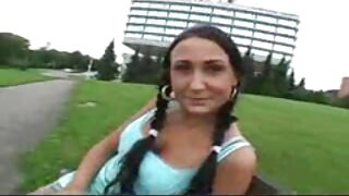 Bound MILF brunete gets penis pa anālo