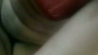 Cumming par viņas lielajām krūtīm