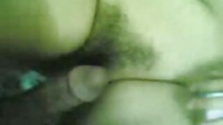 Blowjob no busty MILF ar shaved incītis